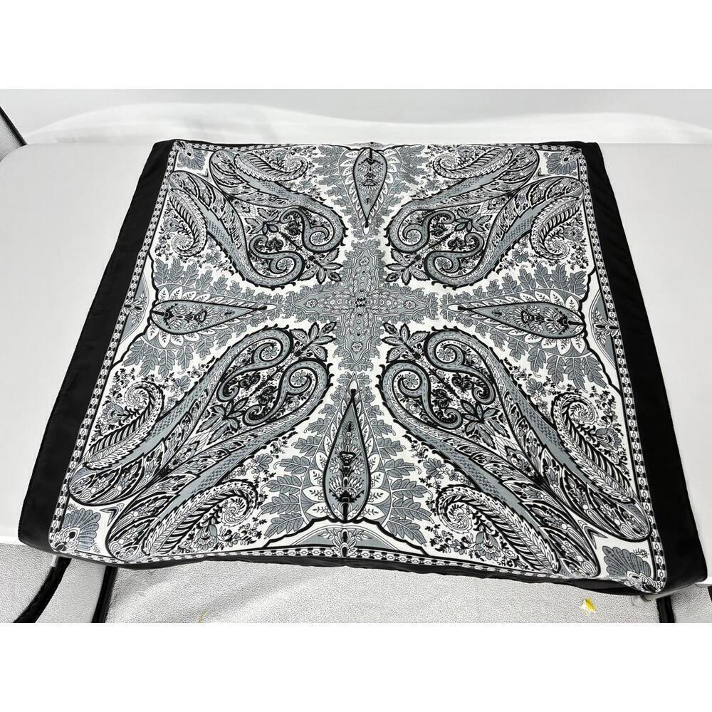 Black and Gray Paisley Pattern Polyester Scarf